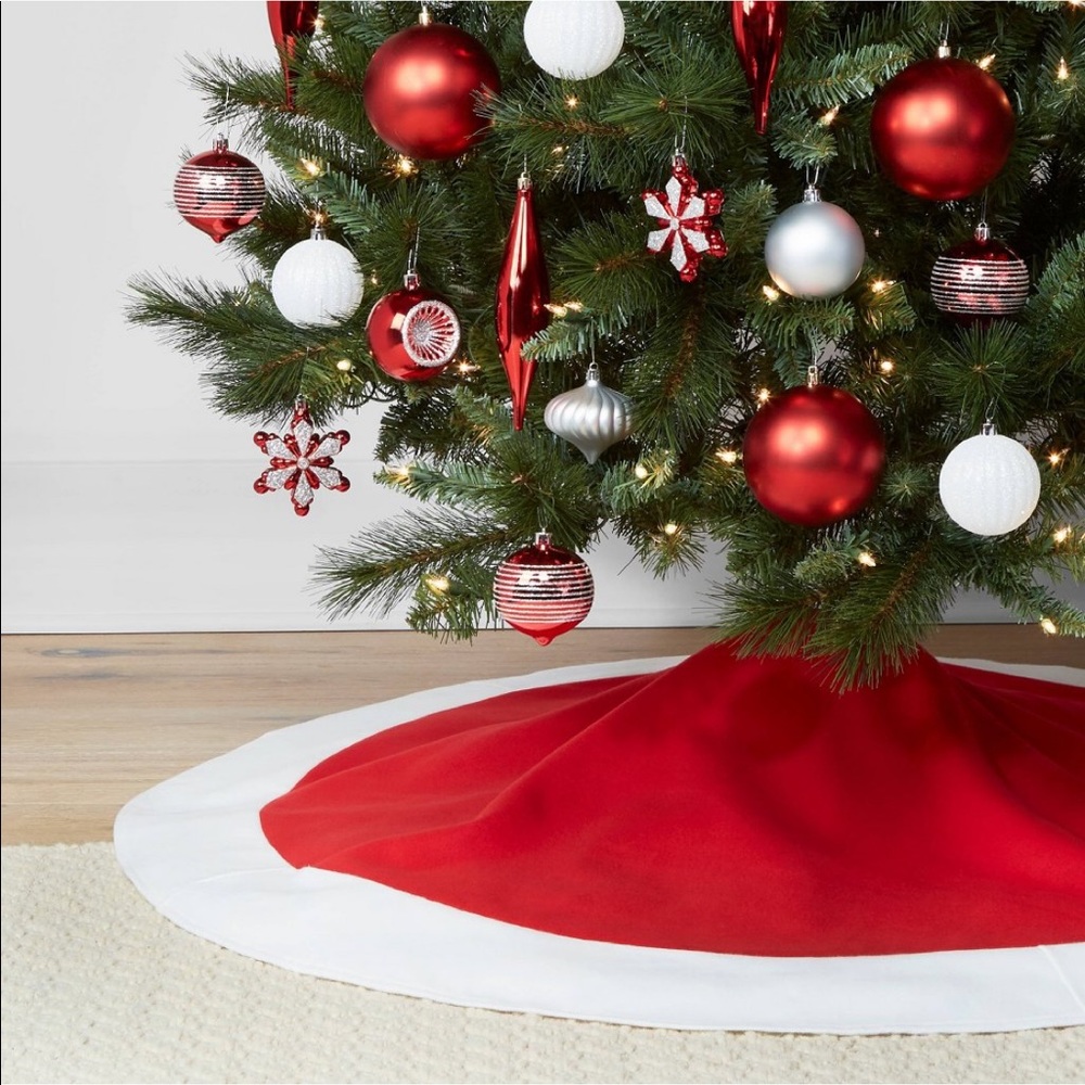 Tree skirt